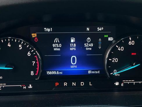 Used 2022 Ford Explorer XLT image 10