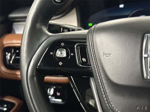 Used 2023 Lincoln Aviator Reserve w/ Jet Package image 27