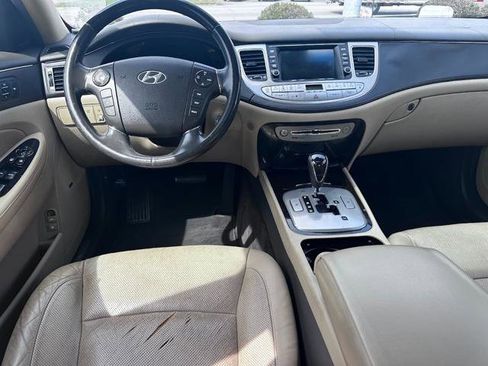Used 2010 Hyundai Genesis 4.6 image 7