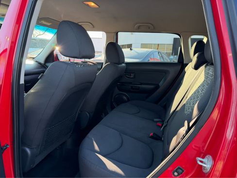 Used 2011 Kia Soul + image 8