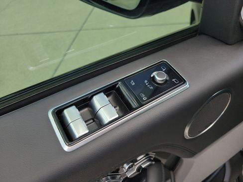 Used 2021 Land Rover Range Rover P525 Westminster Edition image 17