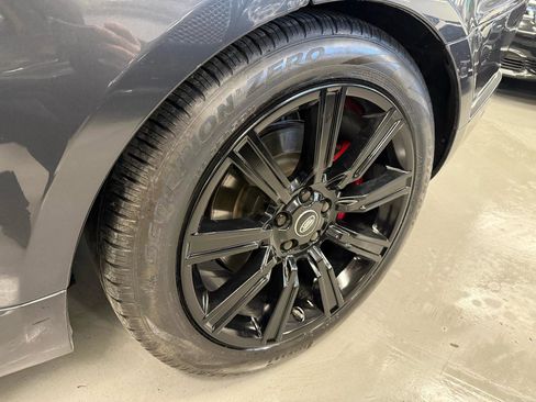 Used 2020 Land Rover Range Rover Sport HST image 9