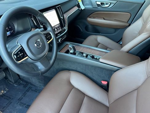 Certified 2026 Volvo V60 B5 Cross Country Plus w/ Climate Package image 9