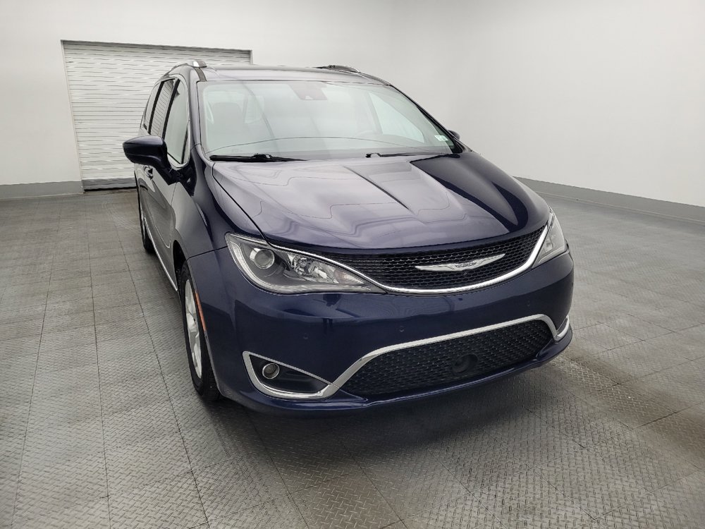 Used 2017 Chrysler Pacifica Touring-L Plus w/ Advanced Safetytec Group FWD image 14