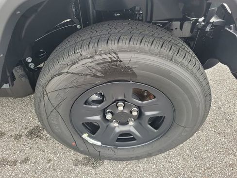 New 2026 Jeep Gladiator Sport image 17