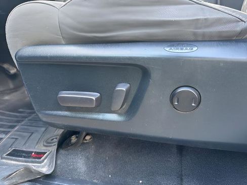 Used 2018 Toyota Tundra SR5 w/ SR5 Upgrade Package image 18