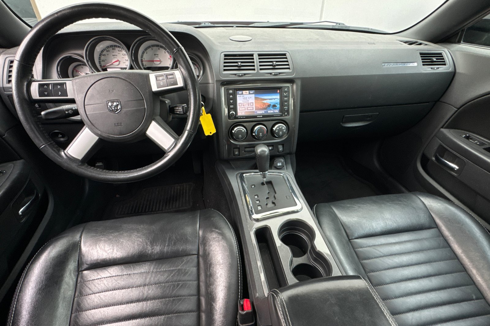 Used 2009 Dodge Challenger R/T RWD image 15