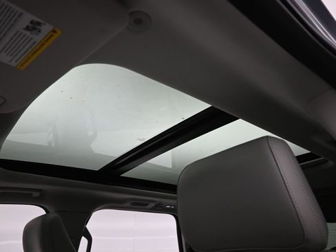 Used 2025 Ford Expedition Active image 10