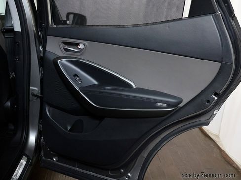 Used 2017 Hyundai Santa Fe Sport image 31