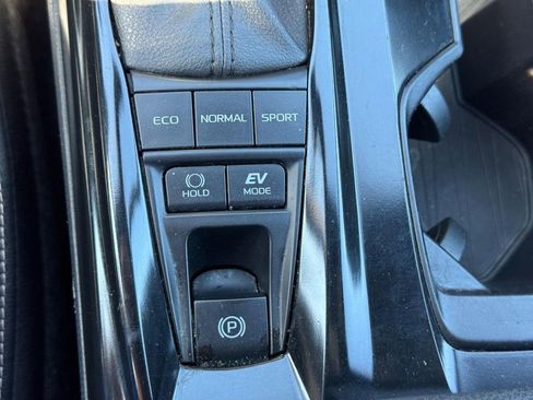 Used 2025 Toyota Camry SE FWD image 20