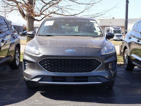 Used 2020 Ford Escape SE image 8