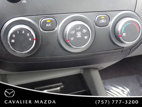 Used 2017 Kia Forte LX w/ LX Popular Package FWD image 25