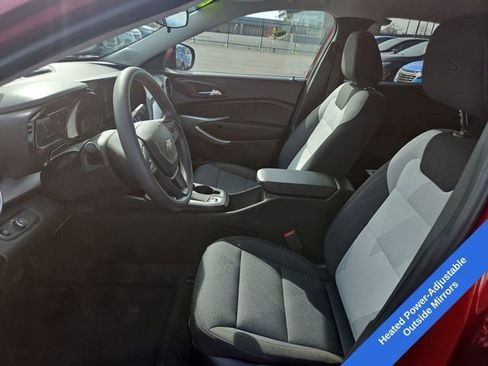 Used 2024 Chevrolet Trax LS w/ LS Convenience Package image 10