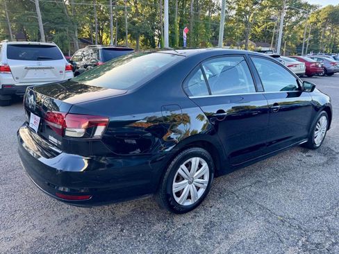 Used 2017 Volkswagen Jetta S w/ Jetta S Cold Weather Package image 4