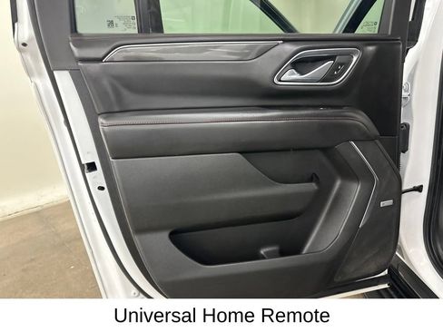 Used 2021 Chevrolet Suburban RST w/ Luxury Package AWD/4WD image 32