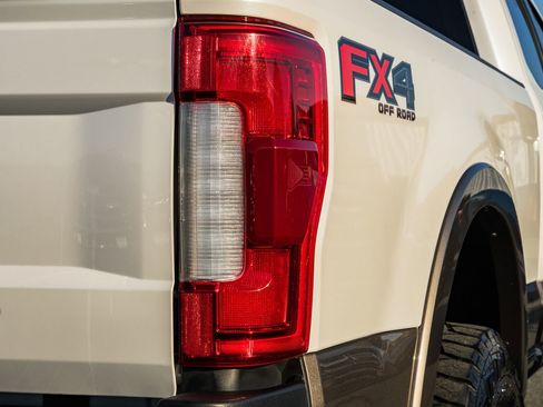 Used 2019 Ford F250 King Ranch w/ King Ranch Ultimate Package image 7