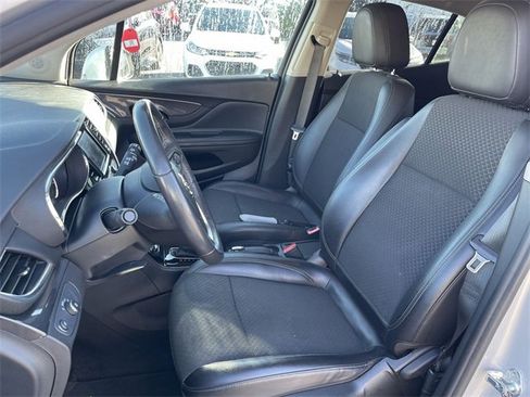 Used 2022 Buick Encore Preferred w/ Safety Package image 11