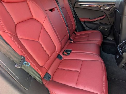Used 2022 Porsche Macan image 29