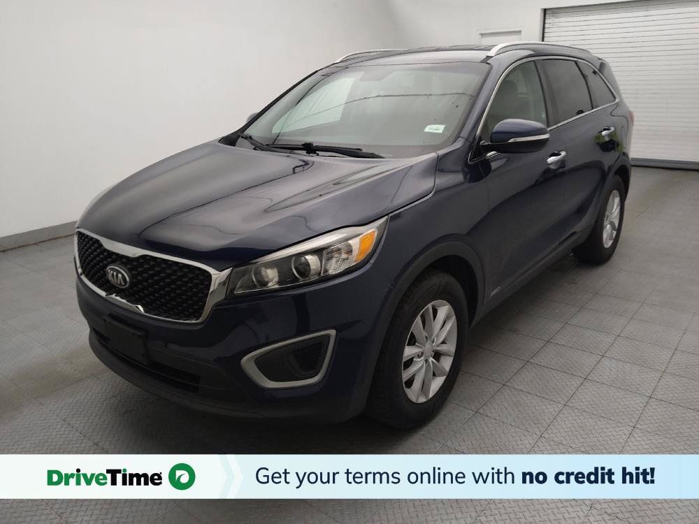 Used 2017 Kia Sorento AWD w/ LX Convenience Package image 1