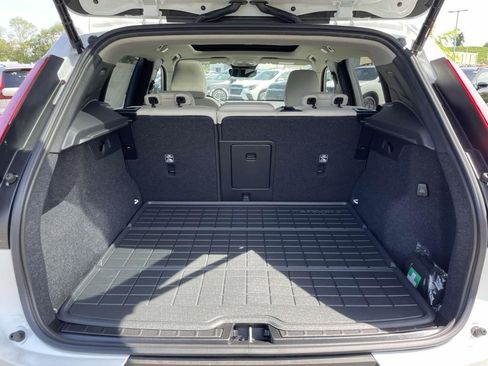 New 2026 Volvo XC40 B5 Plus w/ Protection Package Premier image 32