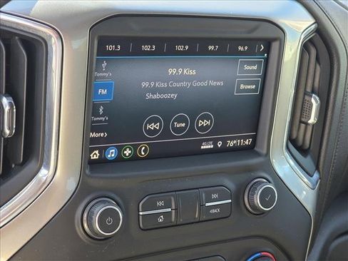 Used 2019 Chevrolet Silverado 1500 LT w/ Texas Edition image 4