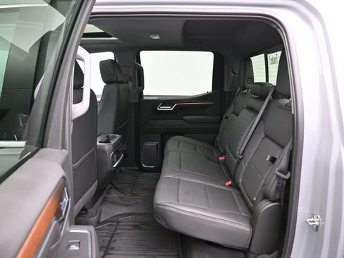 Used 2024 GMC Sierra 1500 Denali image 11