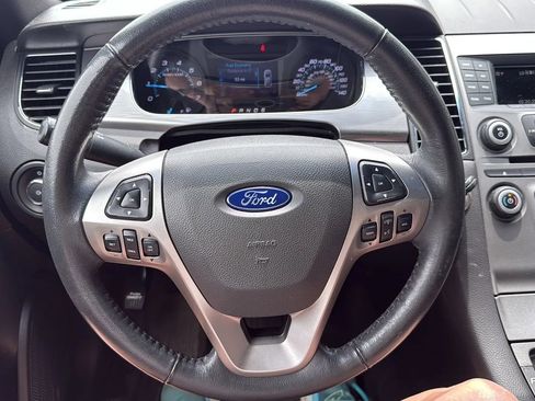 Used 2017 Ford Taurus SEL FWD image 7