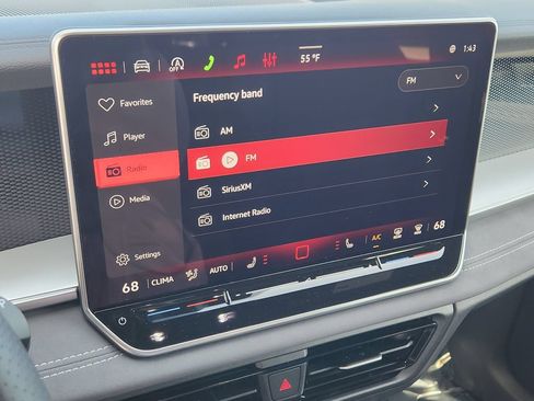 New 2026 Volkswagen Tiguan SE R-Line AWD/4WD image 8