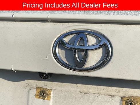 Used 2025 Toyota RAV4 LE AWD/4WD image 9