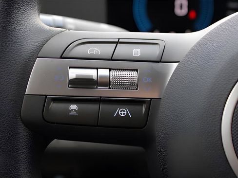 New 2026 Hyundai Kona SE FWD image 17