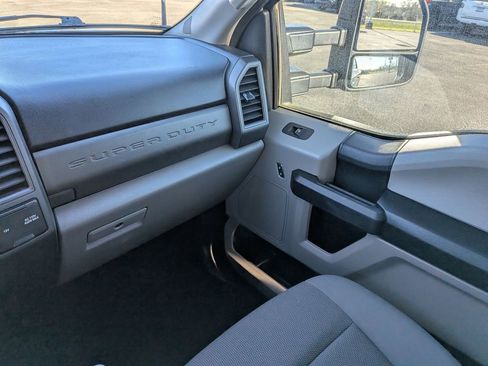 Used 2020 Ford F250 XL w/ STX Appearance Package image 15