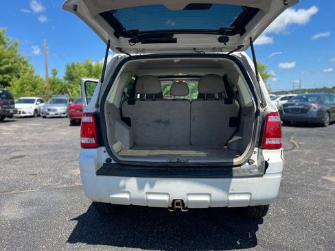Used 2010 Ford Escape XLT AWD/4WD image 8