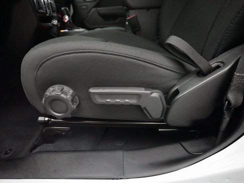 Used 2023 Jeep Wrangler Sport image 28