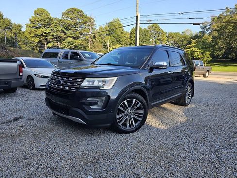 Used 2017 Ford Explorer Platinum AWD/4WD image 1