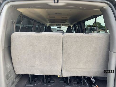 Used 2025 Chevrolet Express 3500 LS RWD image 9