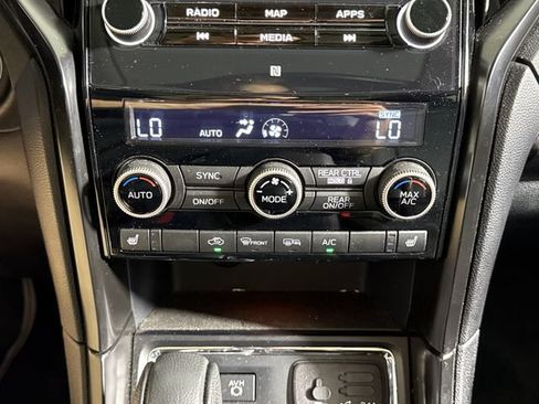 Used 2022 Subaru Ascent Onyx Edition AWD/4WD image 32