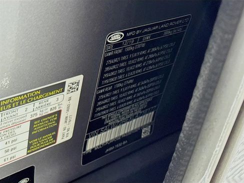 Used 2020 Land Rover Range Rover Sport SVR image 34