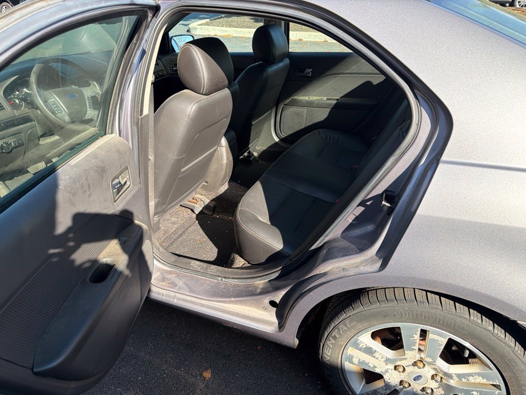 Used 2006 Ford Fusion SEL FWD image 17