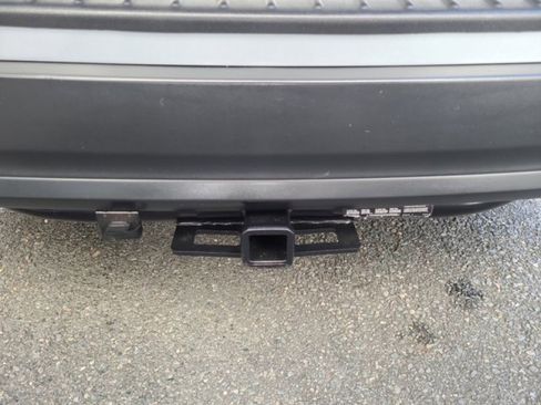 Used 2019 Toyota Highlander XLE image 40