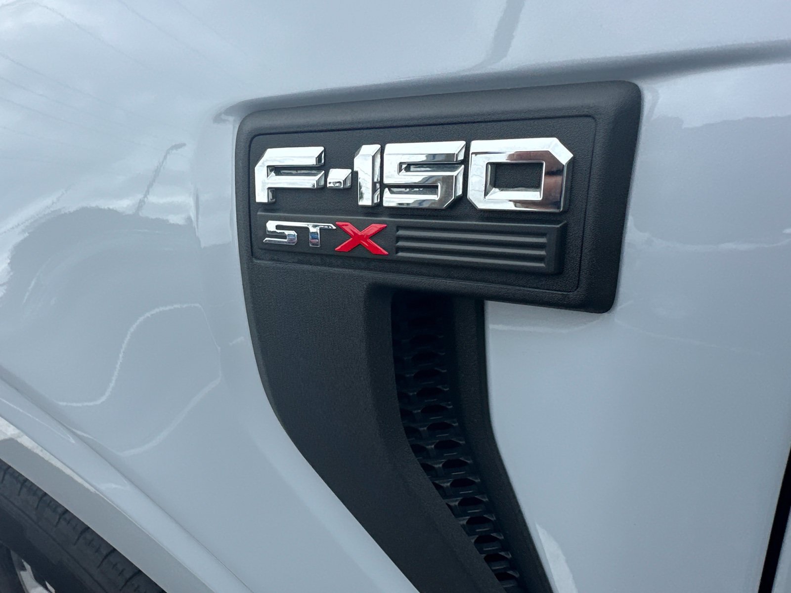 Used 2021 Ford F150 XL w/ STX Appearance Package RWD image 7
