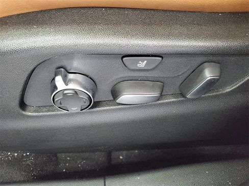 Used 2024 Cadillac XT4 Sport image 7