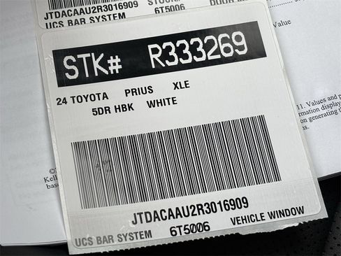 Used 2024 Toyota Prius XLE image 13