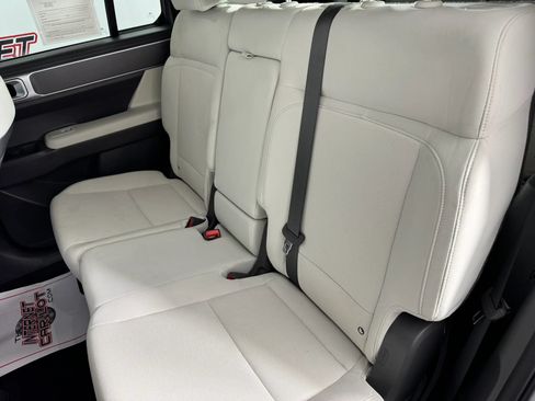 Used 2024 Hyundai Santa Fe SE AWD/4WD image 32
