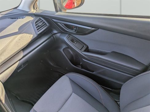 Used 2018 Subaru Crosstrek 2.0i Premium w/ Eyesight System image 17