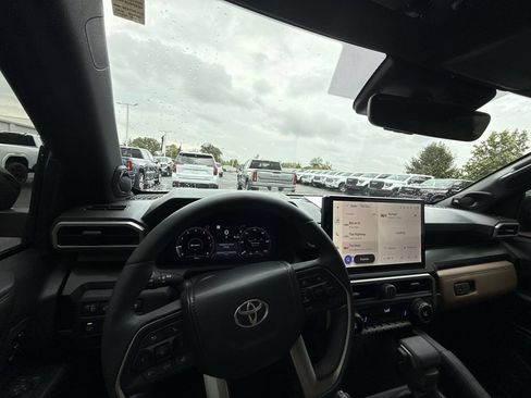 Used 2026 Toyota 4Runner Limited AWD/4WD image 16
