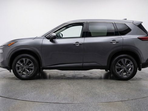 Used 2025 Nissan Rogue SV FWD image 5