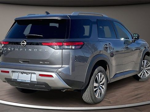 Certified 2025 Nissan Pathfinder SL image 2