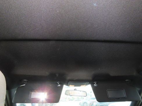 Used 2018 Ford Explorer FWD image 21