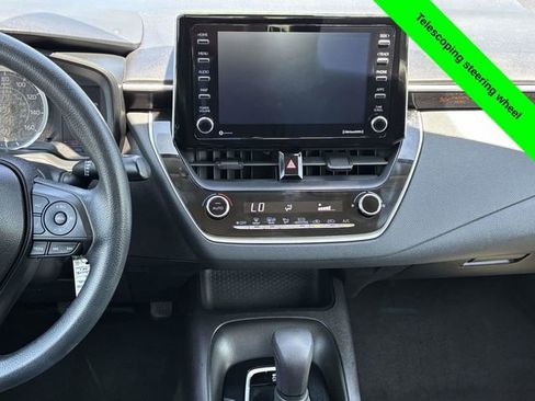 Used 2021 Toyota Corolla LE FWD image 22
