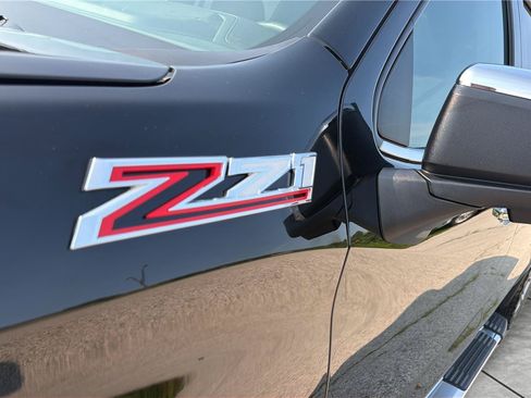 Used 2025 Chevrolet Silverado 1500 LTZ w/ LTZ Premium Package AWD/4WD image 26